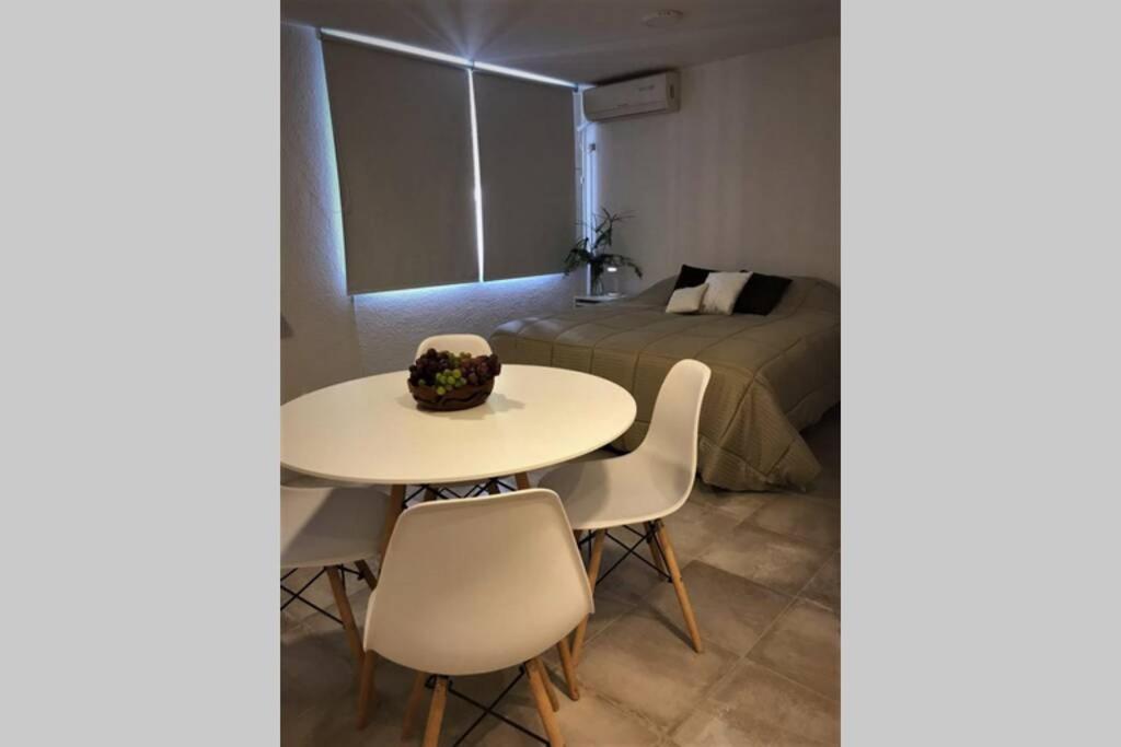 Departamento En Mendoza, Capital, En Calle Aristides Villanueva Apartamento